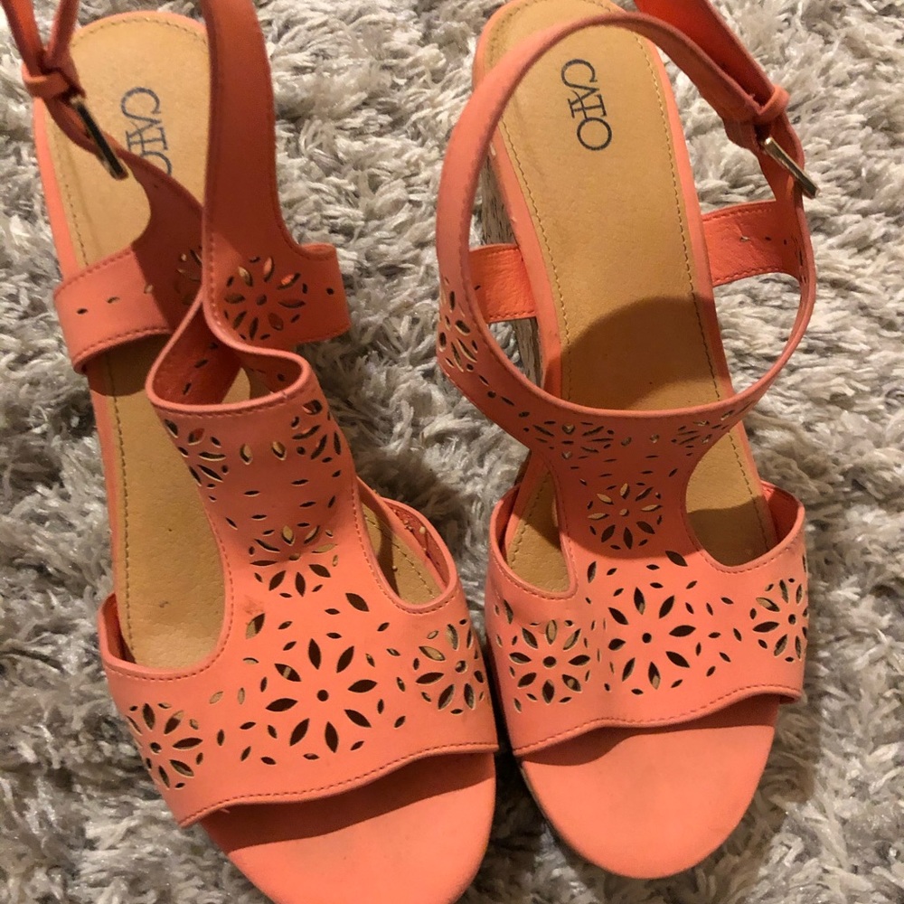 Peach Size 8 Wedges